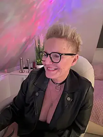 German_Milf Stripchat Model - Cam Recordings